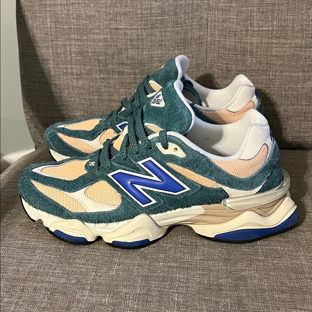 New Balance  9060 Sneakers